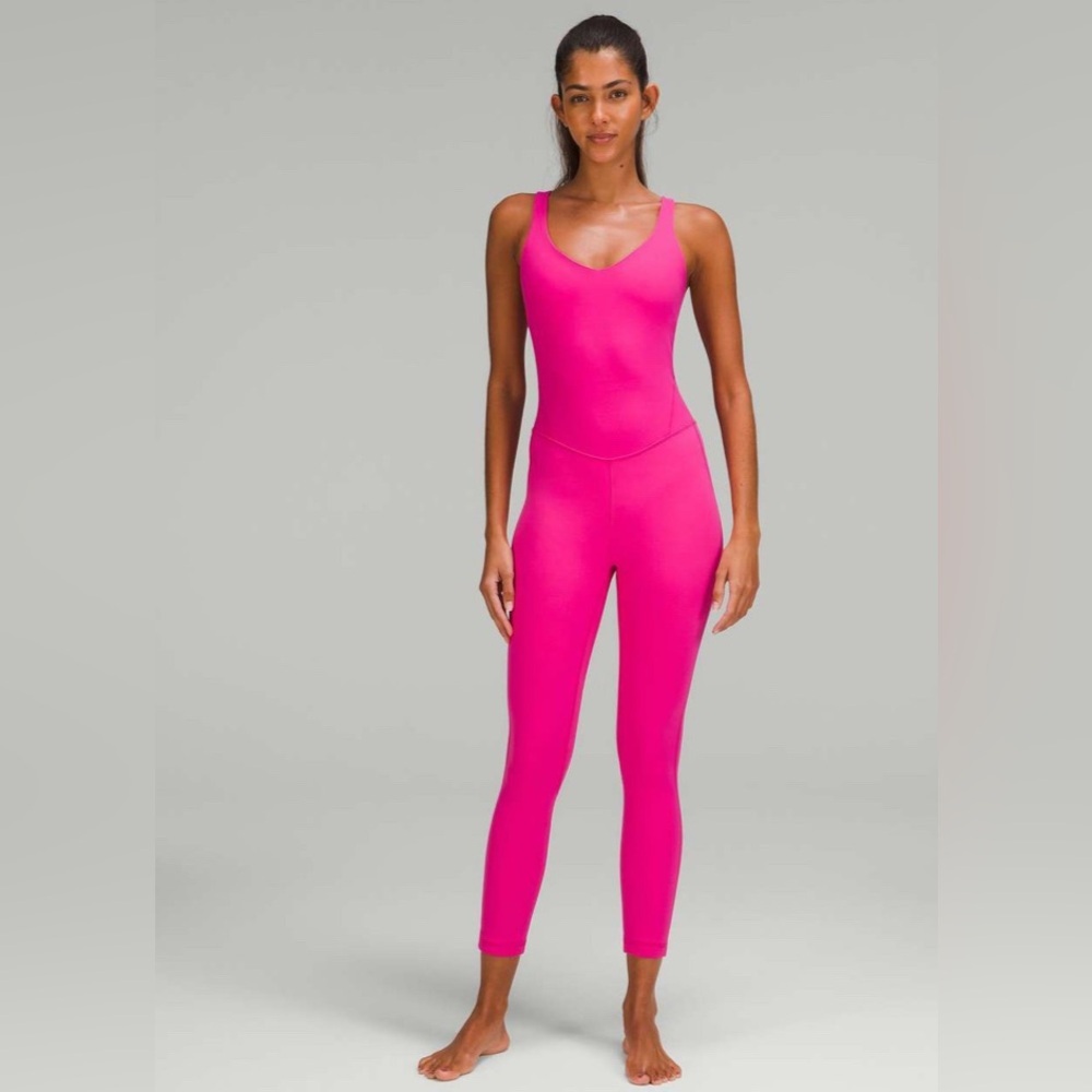 NWT - LULULEMON - Align Bodysuit 25". Sonic Pink. Nulu. Size: 6